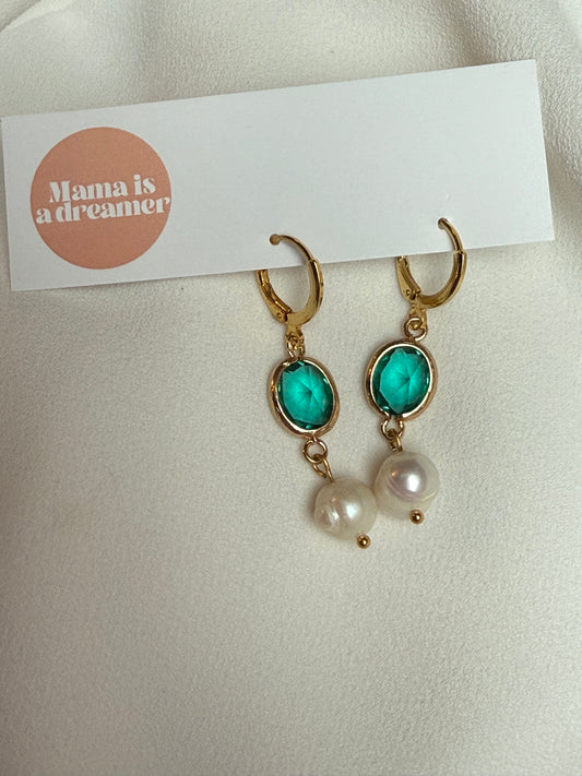 Emerald crystal & pearl earring