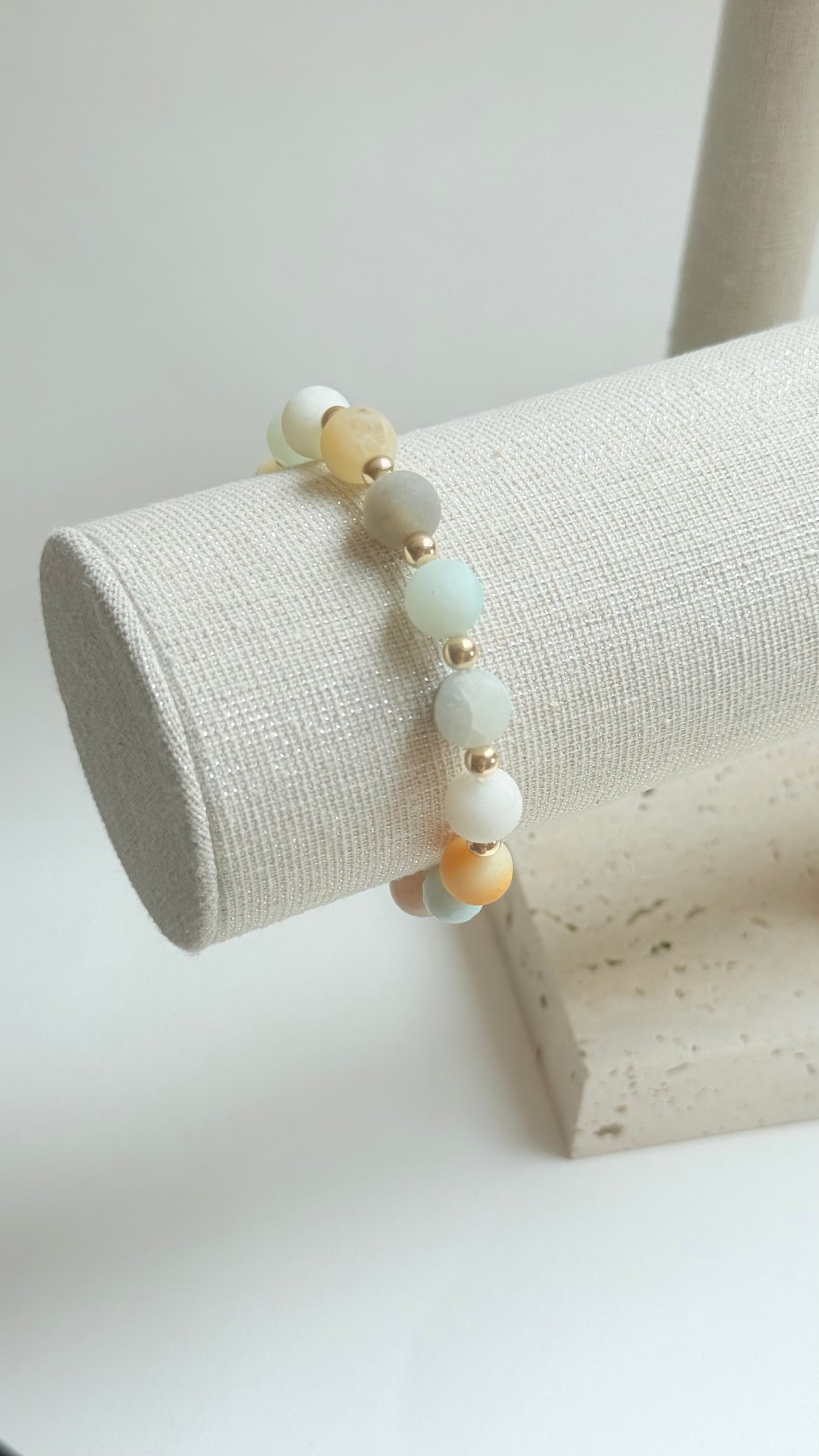 Chalcedony Quartz bracelet