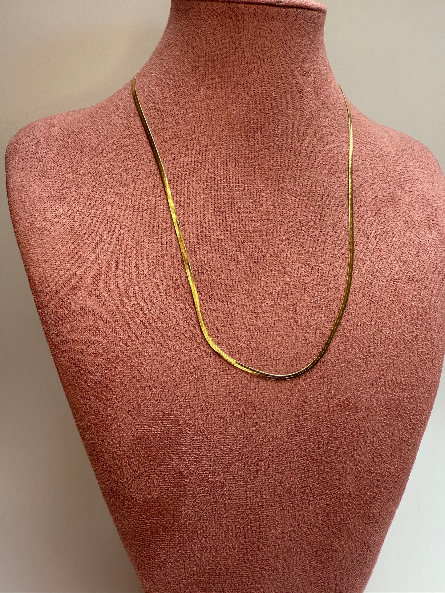 Thin snake necklace