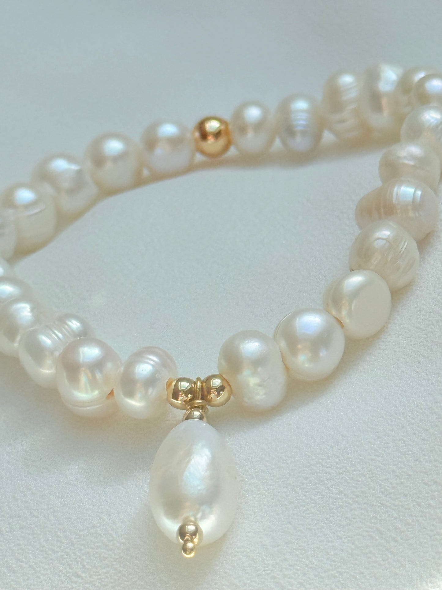 Large pearl drop bracelet