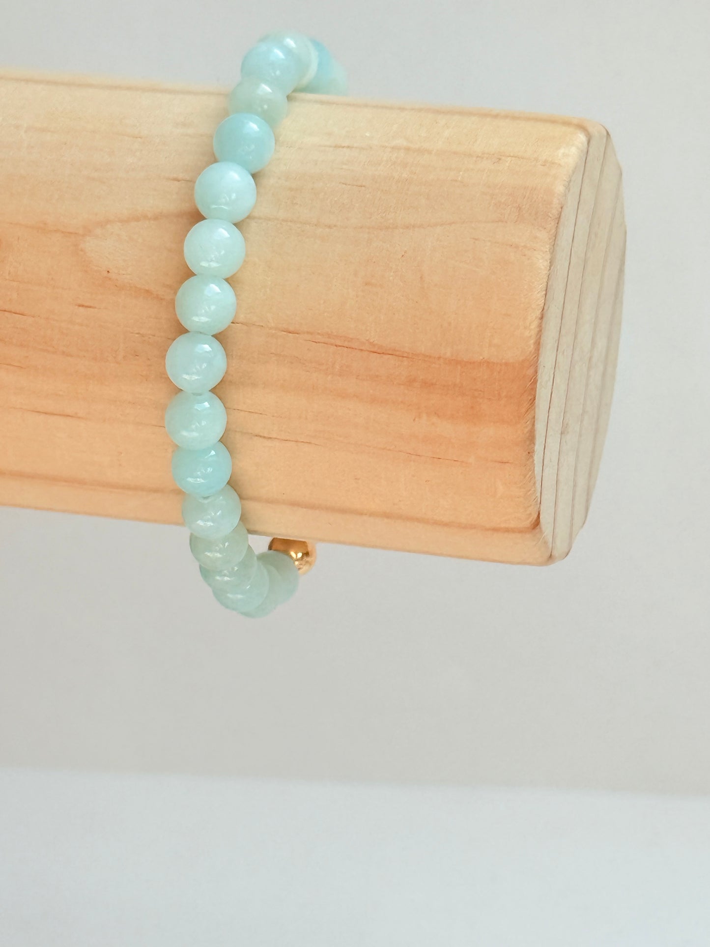 Baby blue natural stone bracelet
