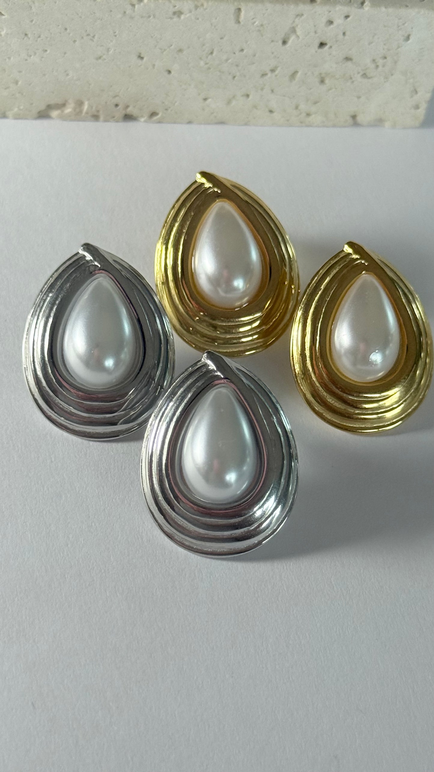 Pearl swirl earrings