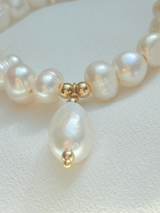 Large pearl drop bracelet