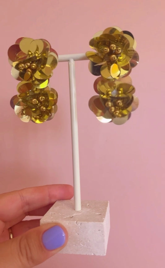 Gold sequin flower earring-