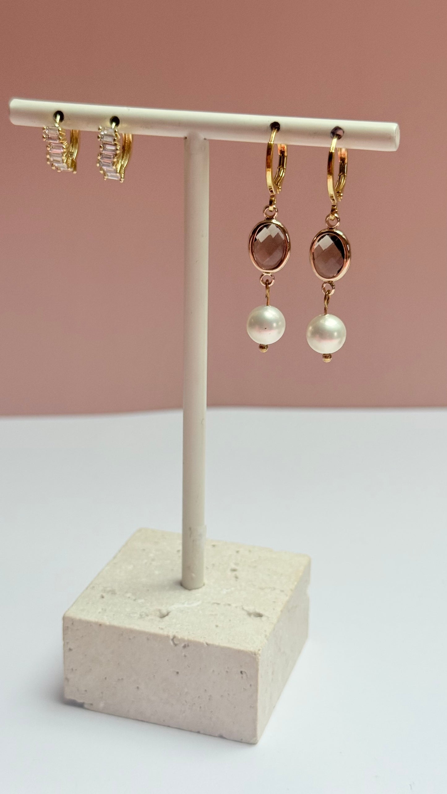 Cloudy crystal & pearl earring