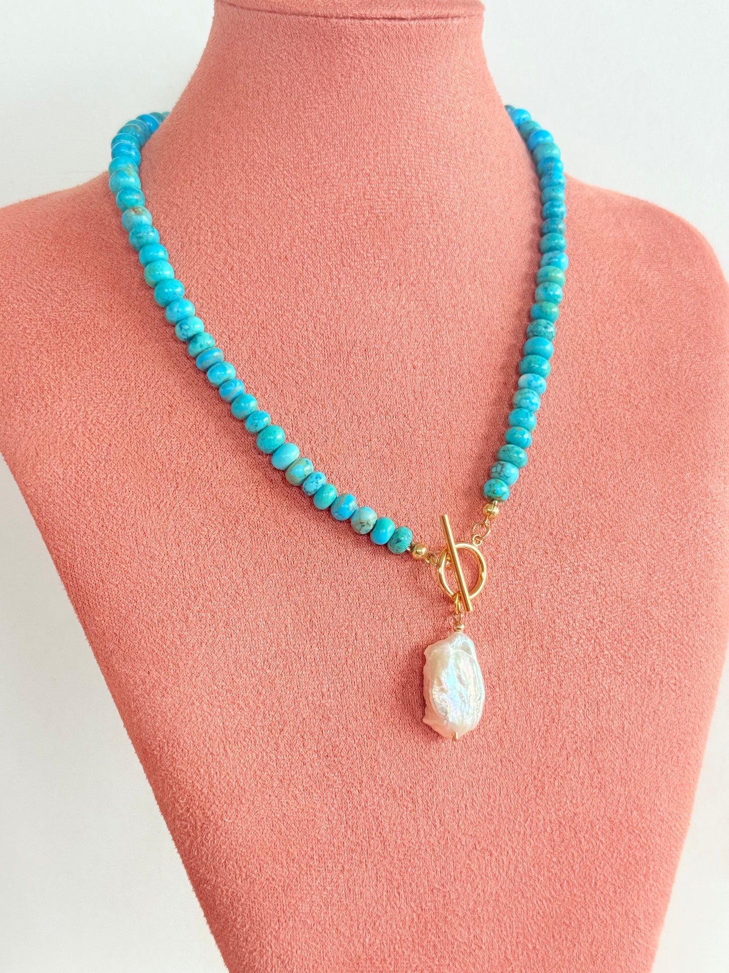 Turquoise howlite rondelle necklace