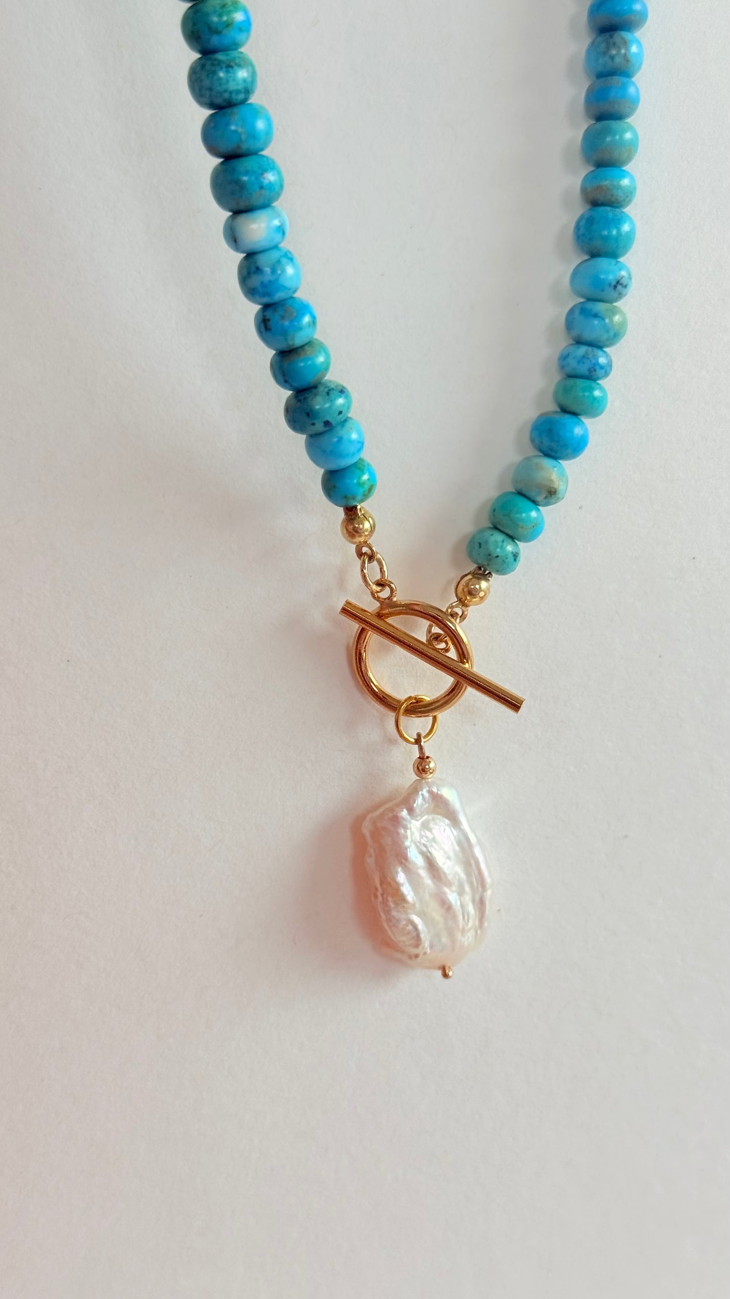 Turquoise howlite rondelle necklace