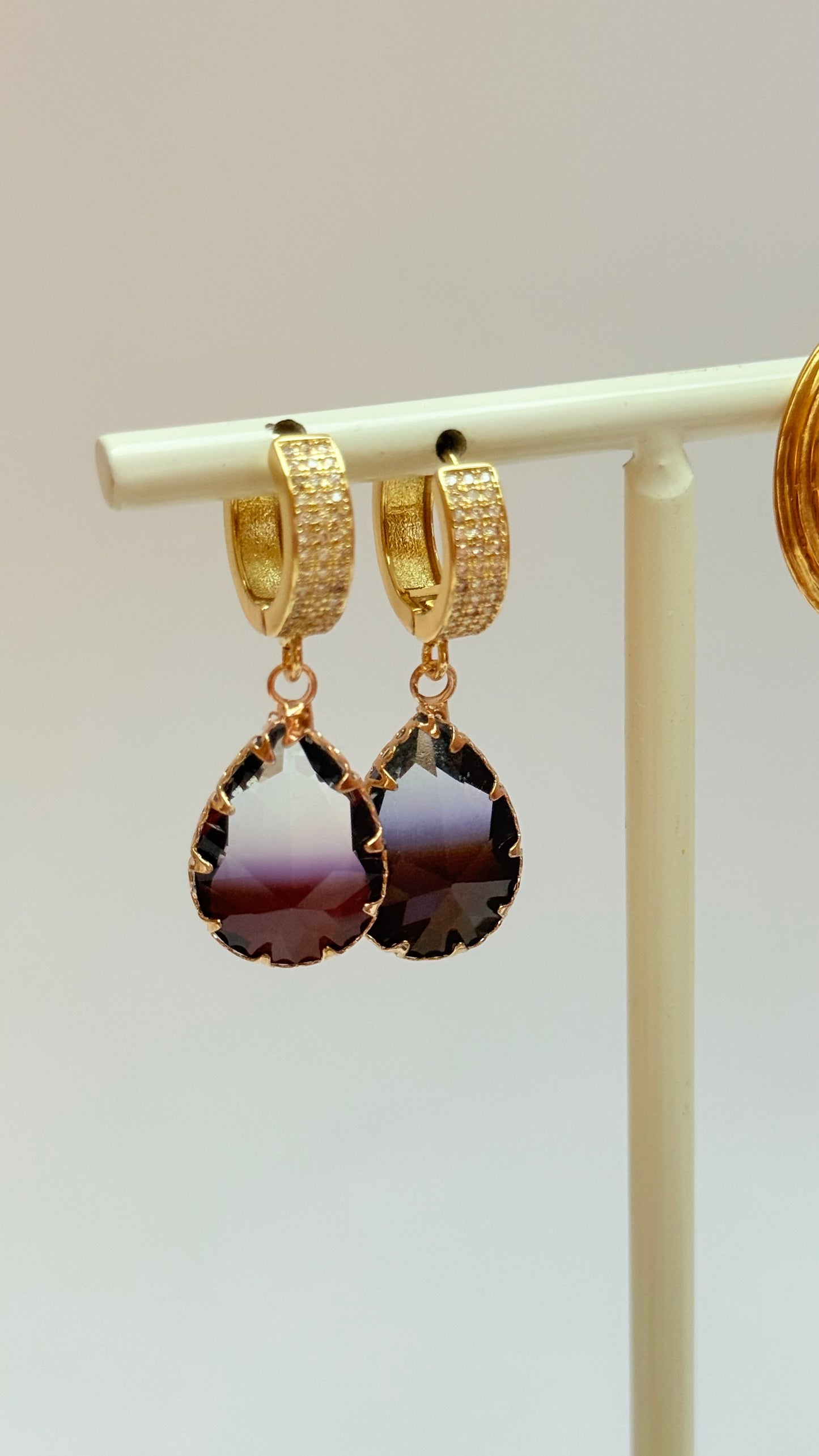 Black zirconia earring