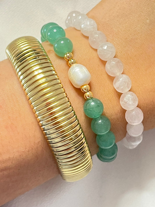 Aventurine bracelet with pearl centre bead