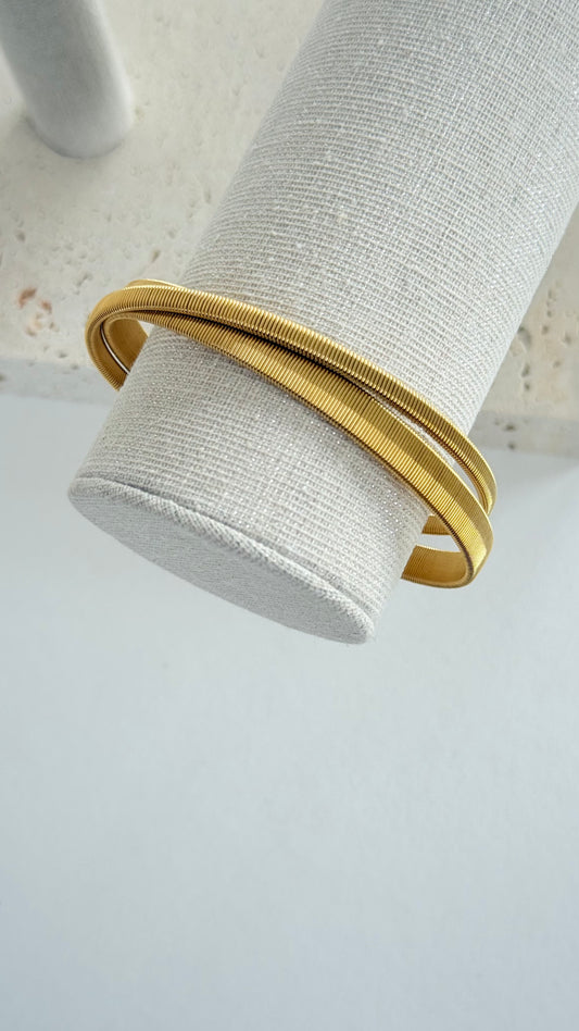 Snap bangle