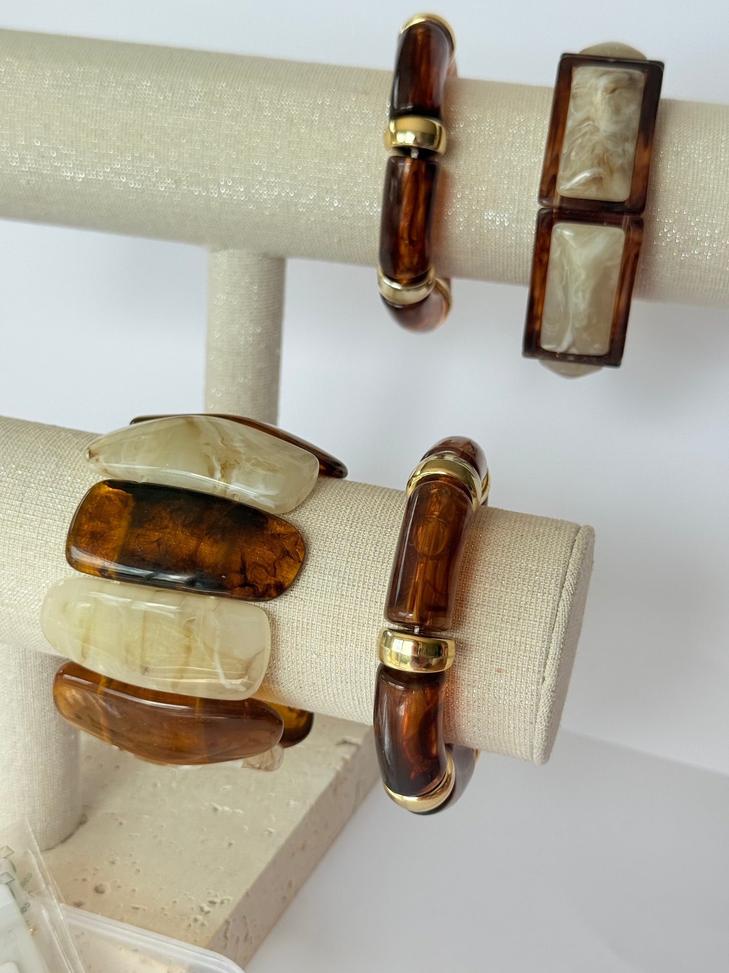 Two tone shell  bangle