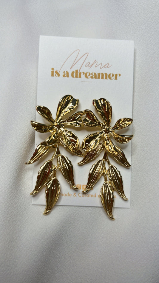 Golden flower drop earrings