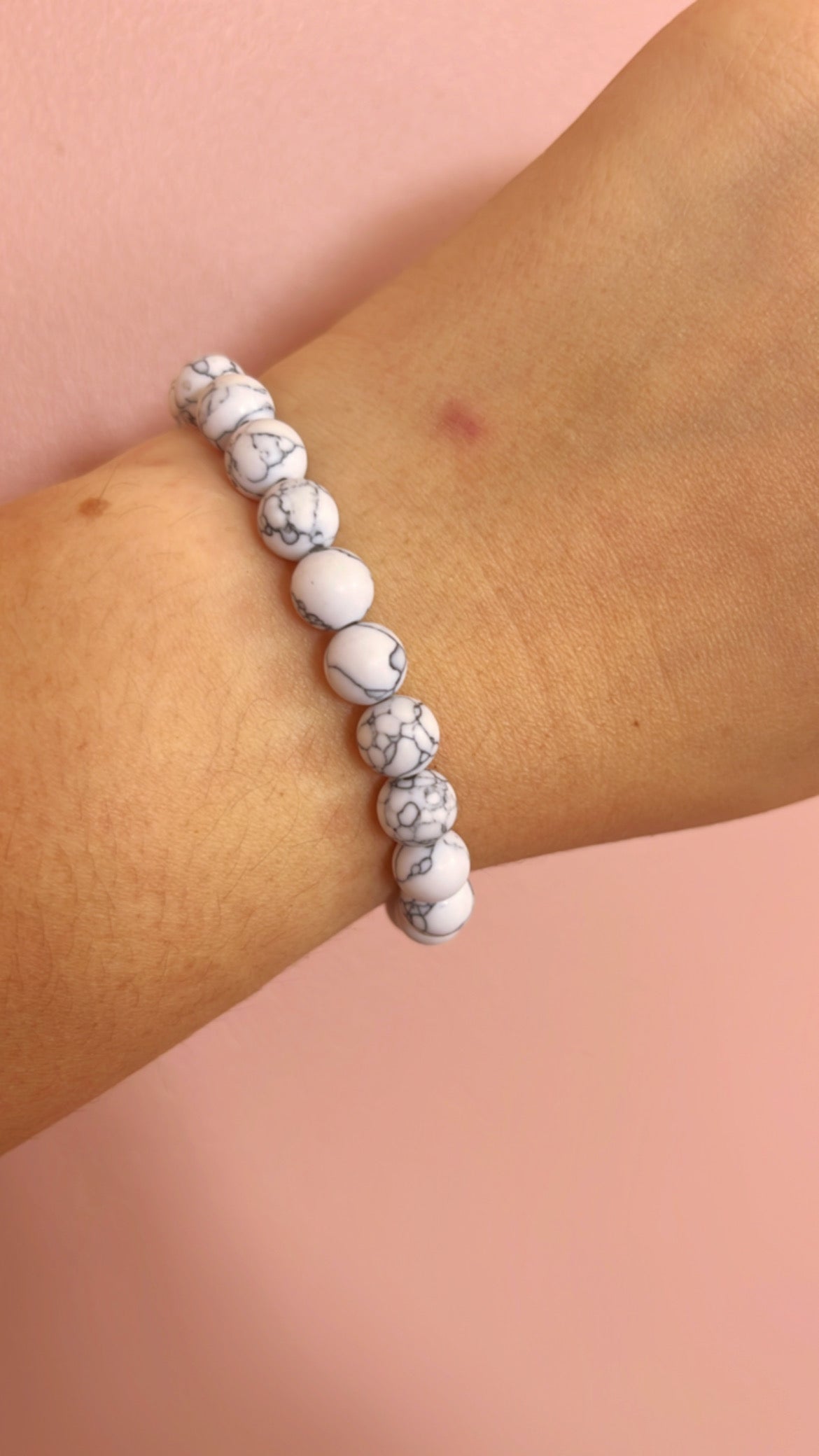 White natural stone bracelet