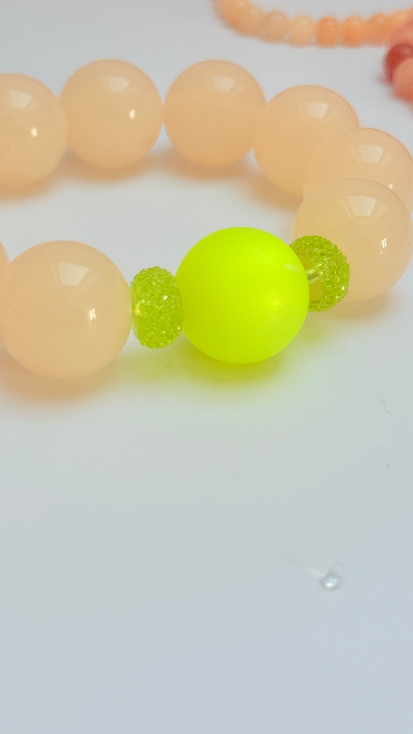 Neo yellow pop