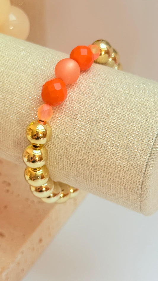 Gold acrylic & orange pop beaded bracelet