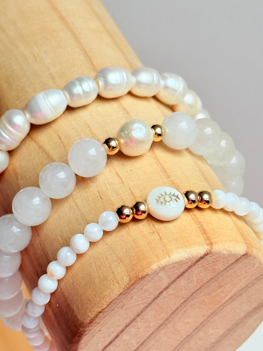 Shell evil eye bracelet