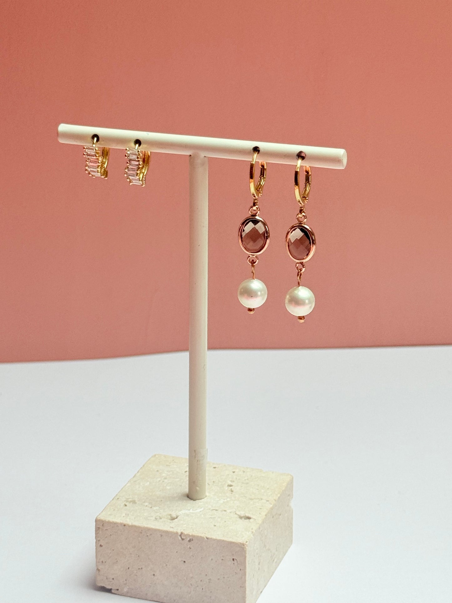 Cloudy crystal & pearl earring