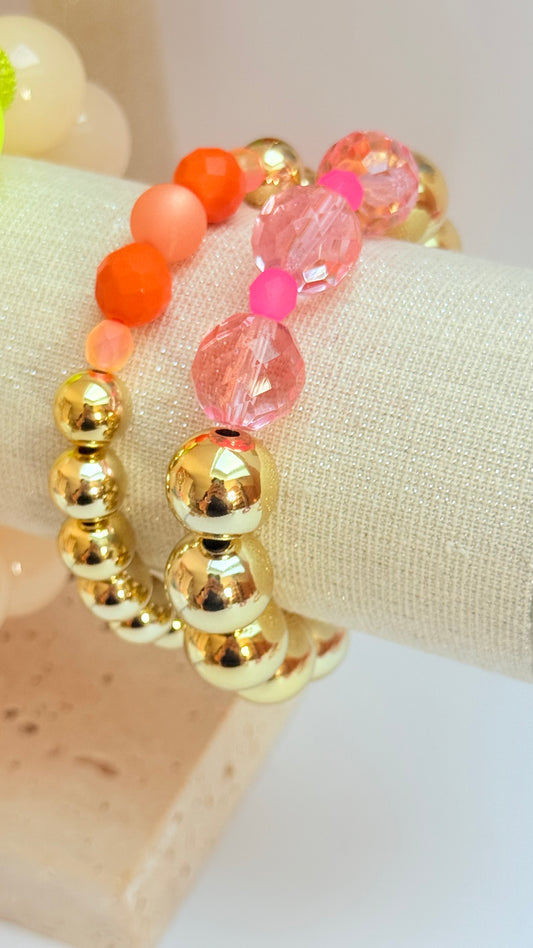 Gold acrylic & orange pop beaded bracelet