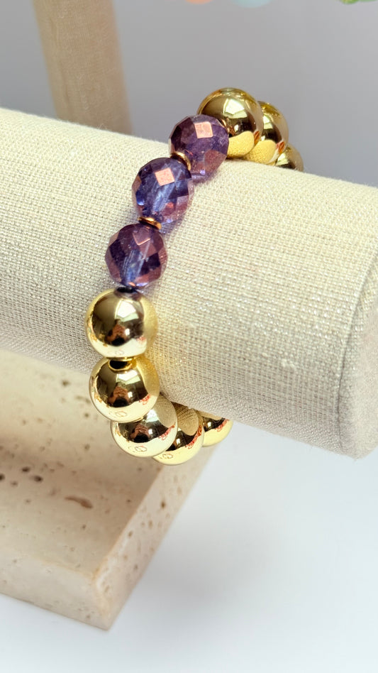 Gold acrylic & purple faceted bead bracelet