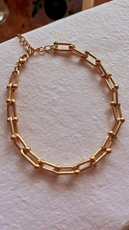 Knot link bracelet