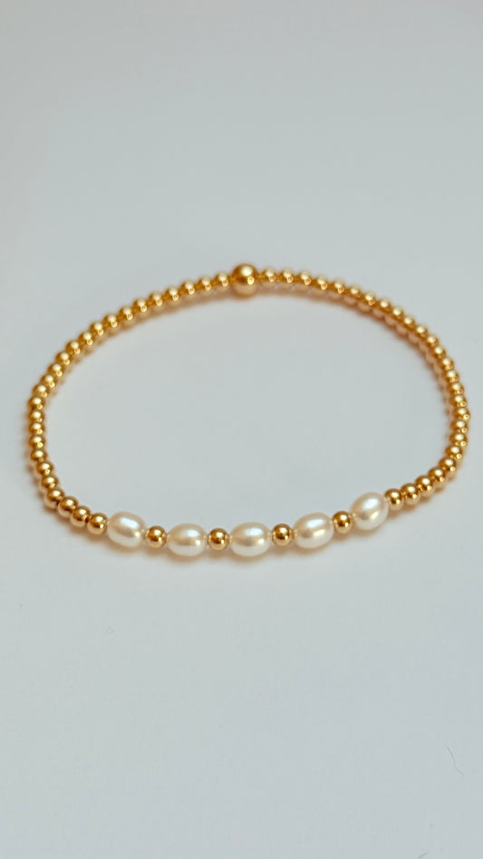 Roxie gold filled bracelet with mini pearl detail
