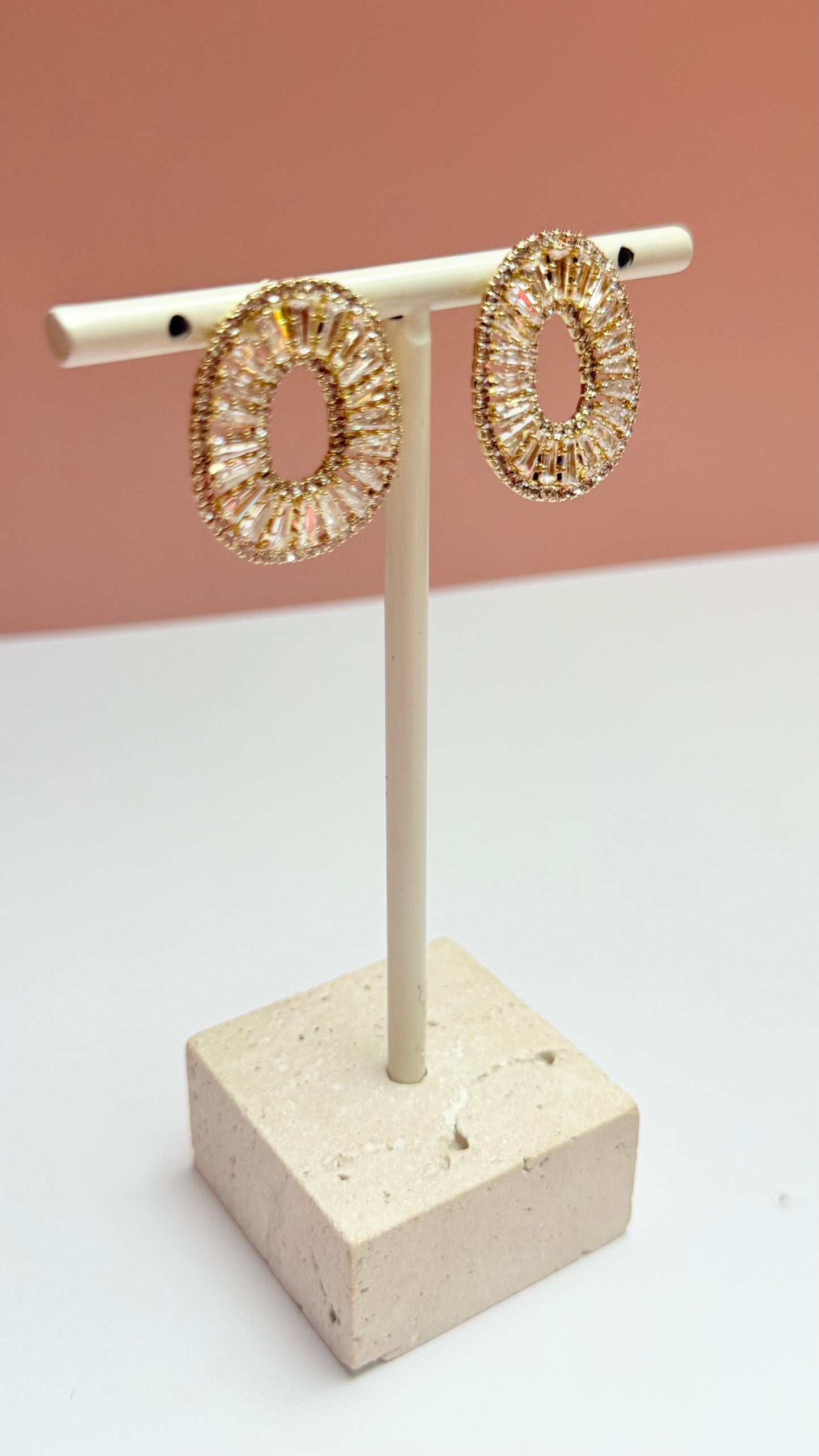 Gold oval diamanté stud earring