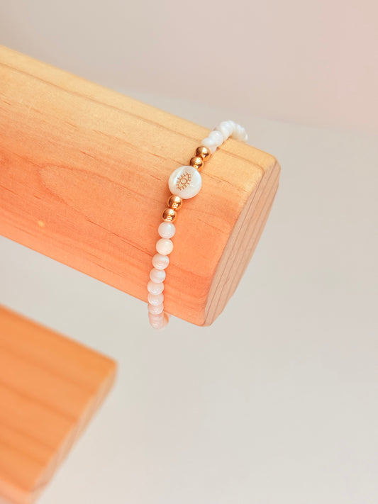 Shell evil eye bracelet