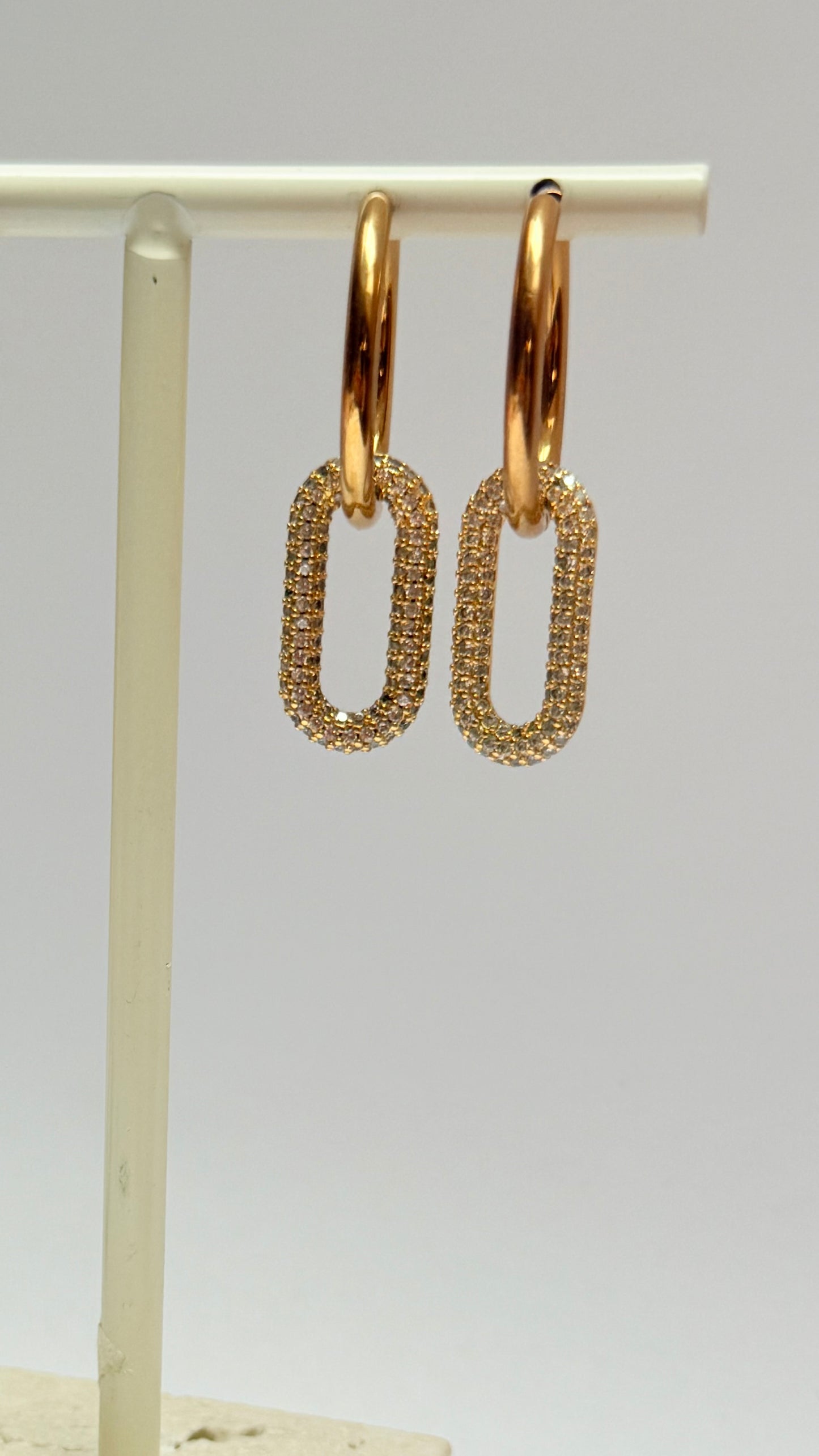 Zircon oval Hoops