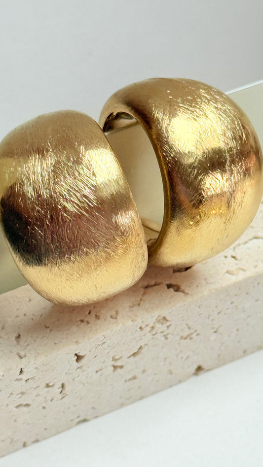 Brushed gold earrings