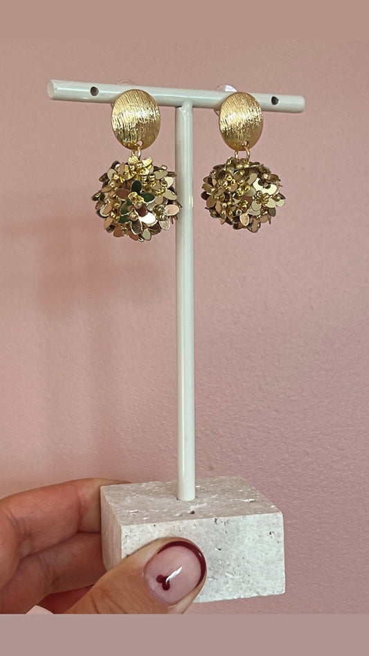 Gold sequin flower