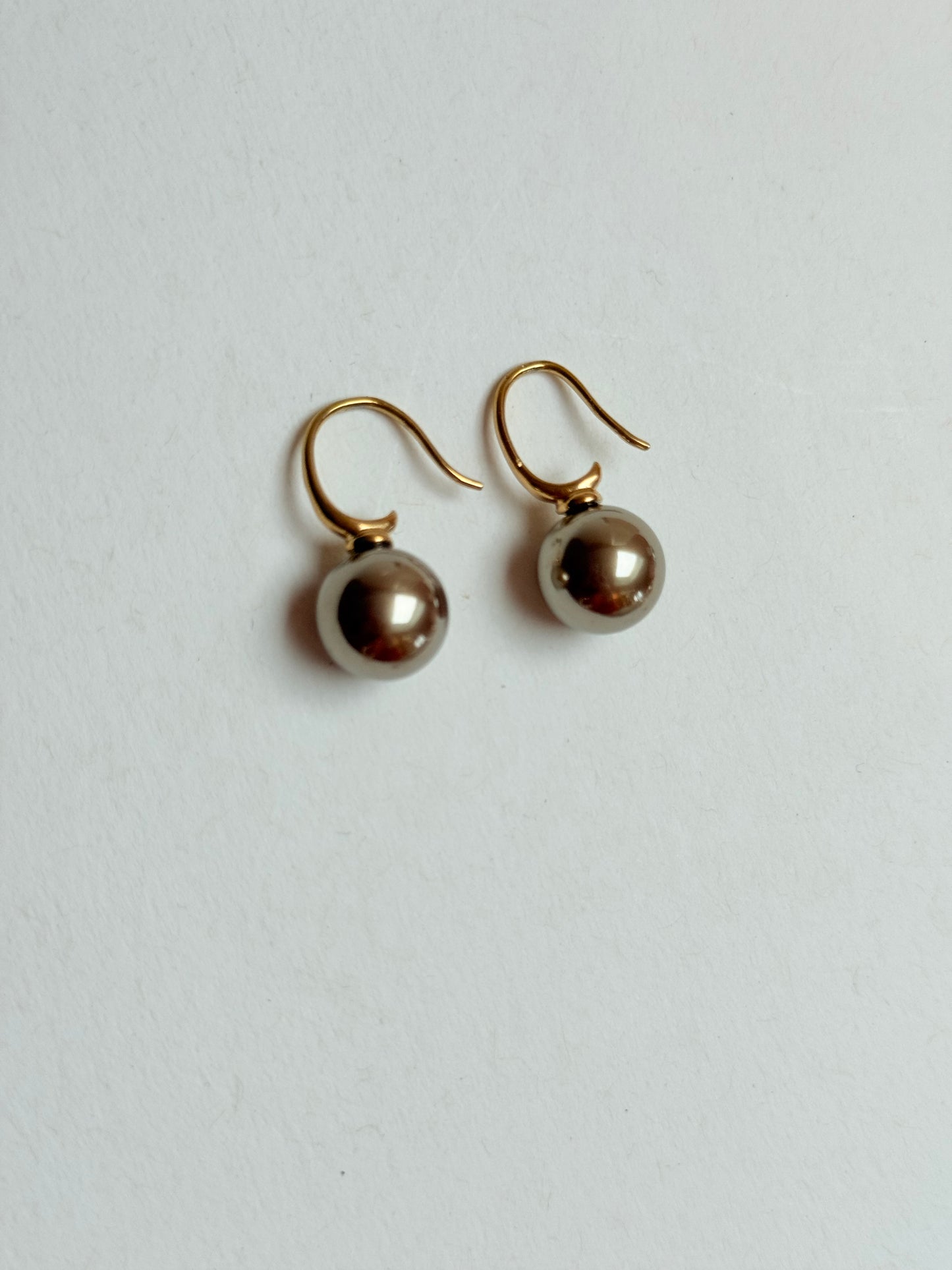 Dark brown pearl drop Earrings