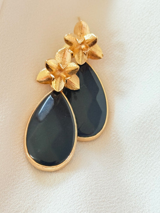 Flower drop earrings
