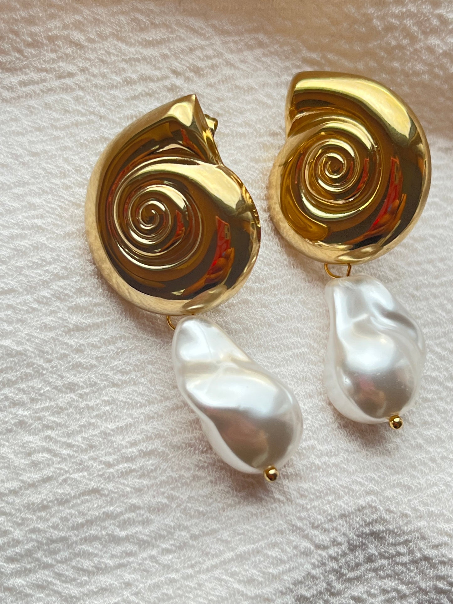 Pearl shell statement earrings