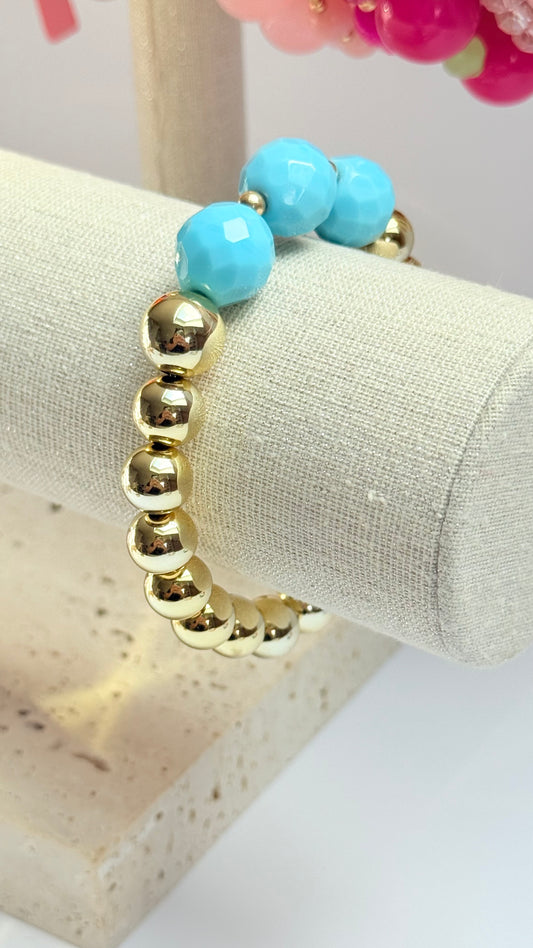 Gold acrylic & turquoise faceted bead bracelet