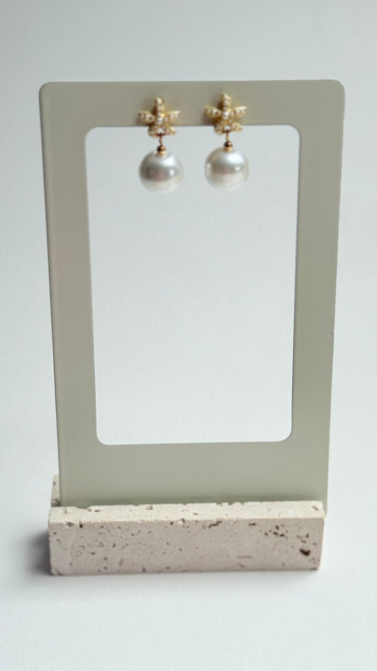 Starfish pearl earrings