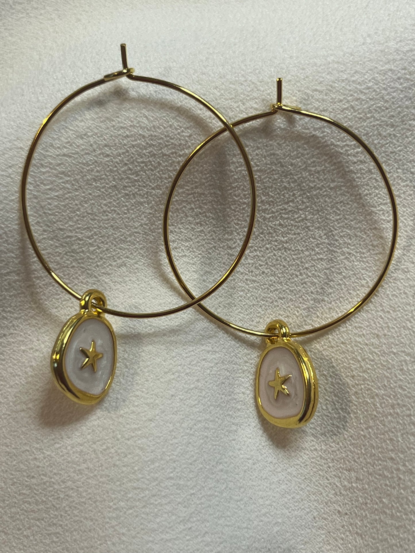 Cream star charm  Hoop Earrings