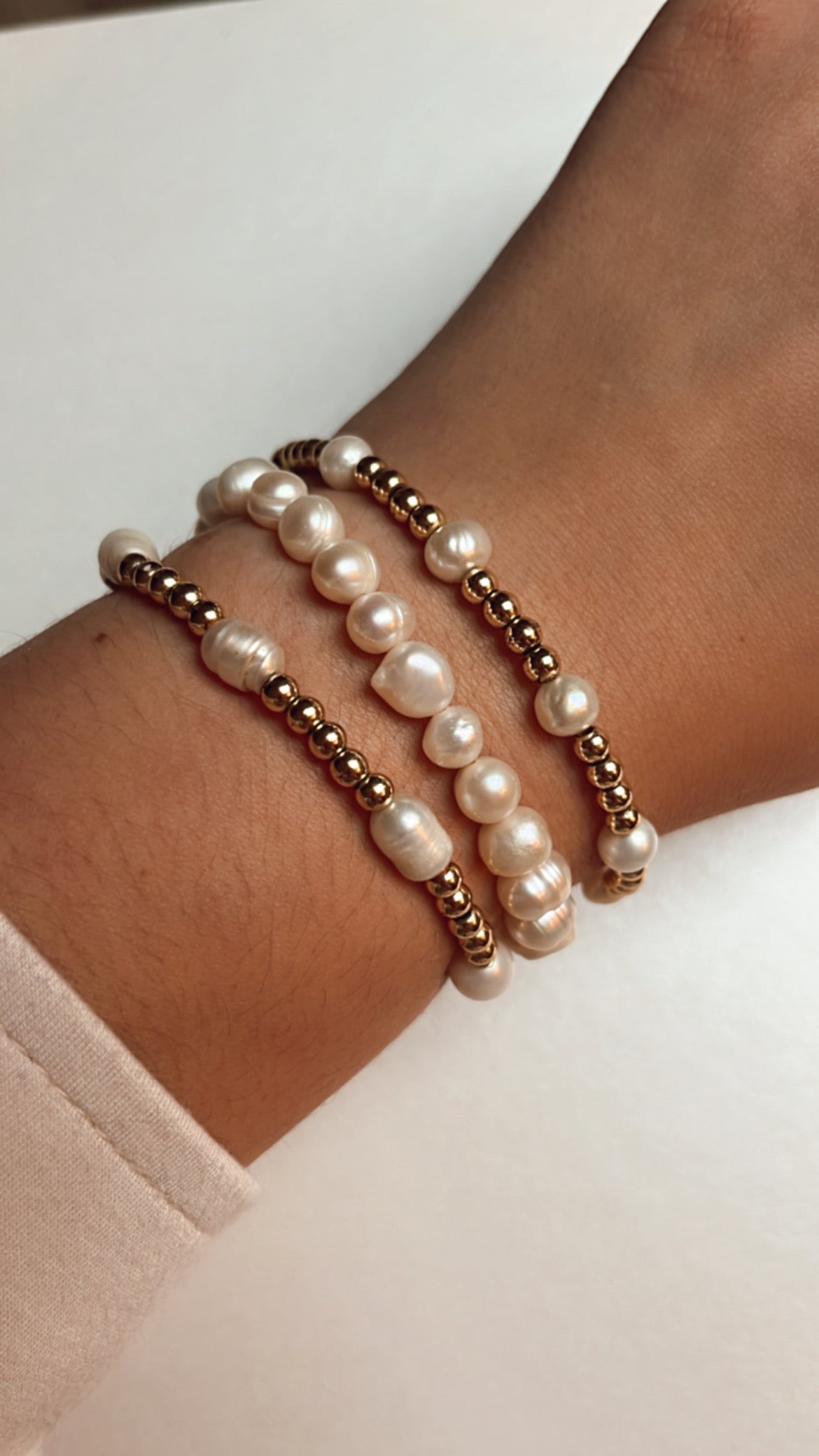 Scatter Pearl necklace & bracelet set