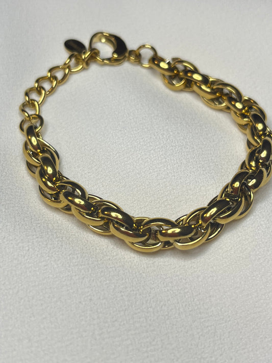 Cara chain bracelet