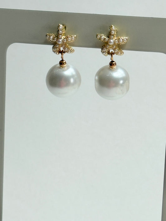 Starfish pearl earrings